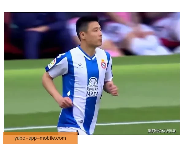 比朔夫训练中屡次错失射门机会今日终于在比赛中成功实现